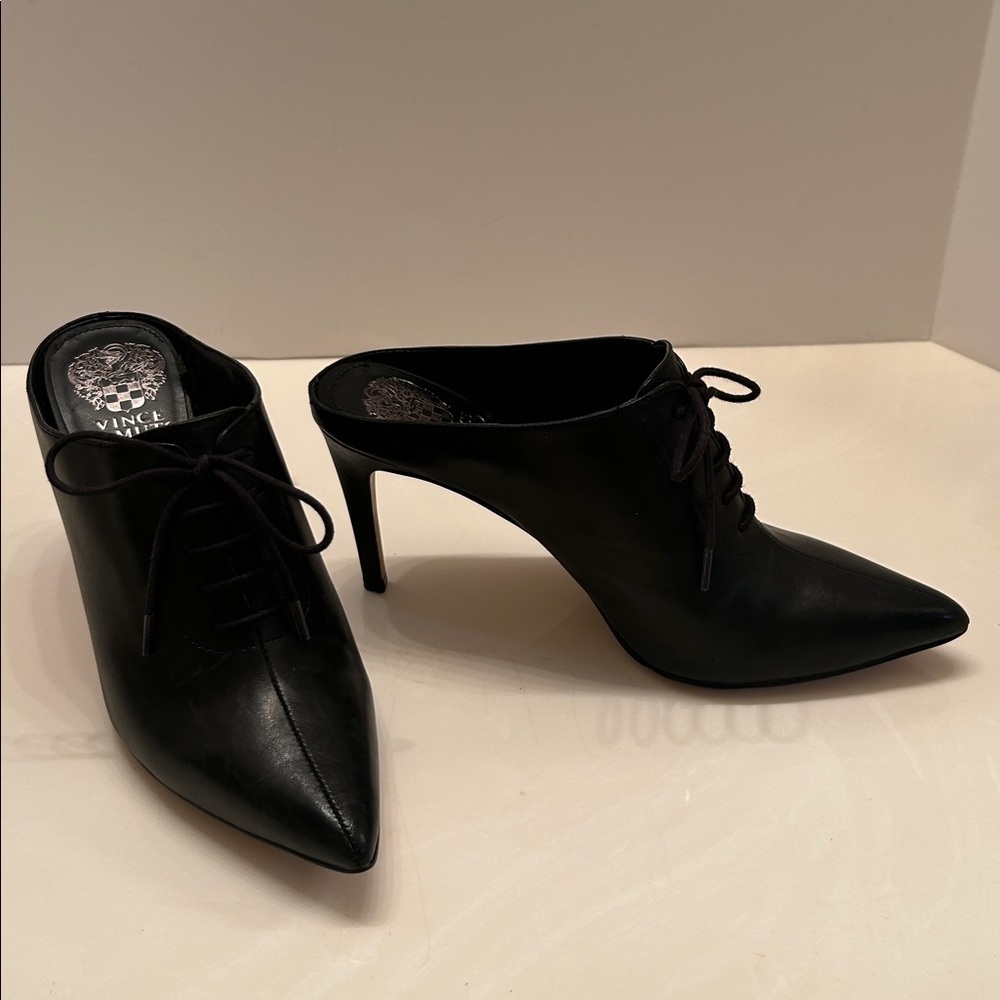 Vince Camuto Black Leather Pointed-Toe Lace-Up Front 3” Mule Heels. Size 8M.